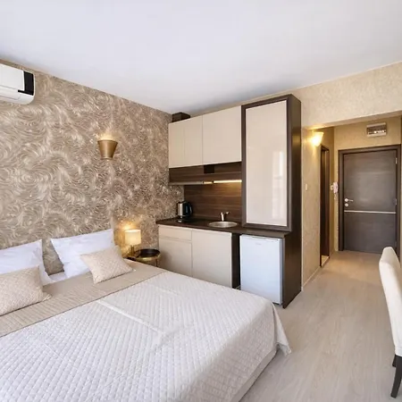 Harmony 2-409 Private